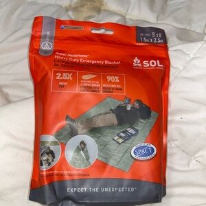 Super Heatsheets Heavy Duty Emergency Blanket